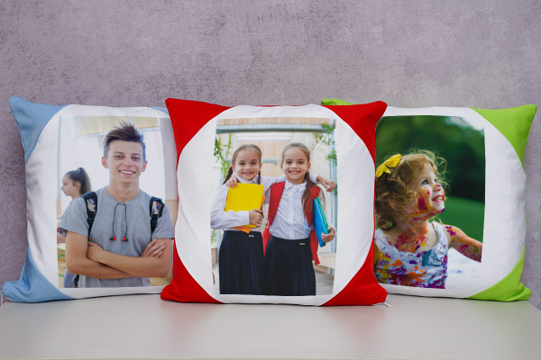 Photo cushion with coloured corners